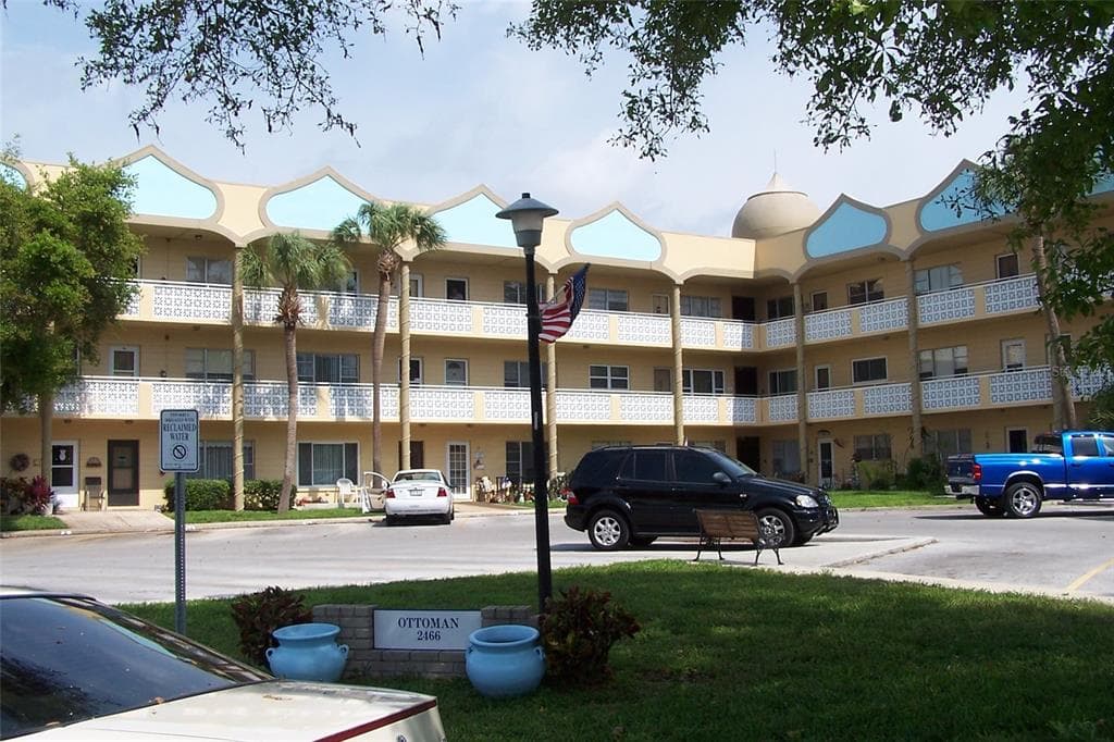 2466 ECUADORIAN WAY UNIT 40 CLEARWATER, FL 33763