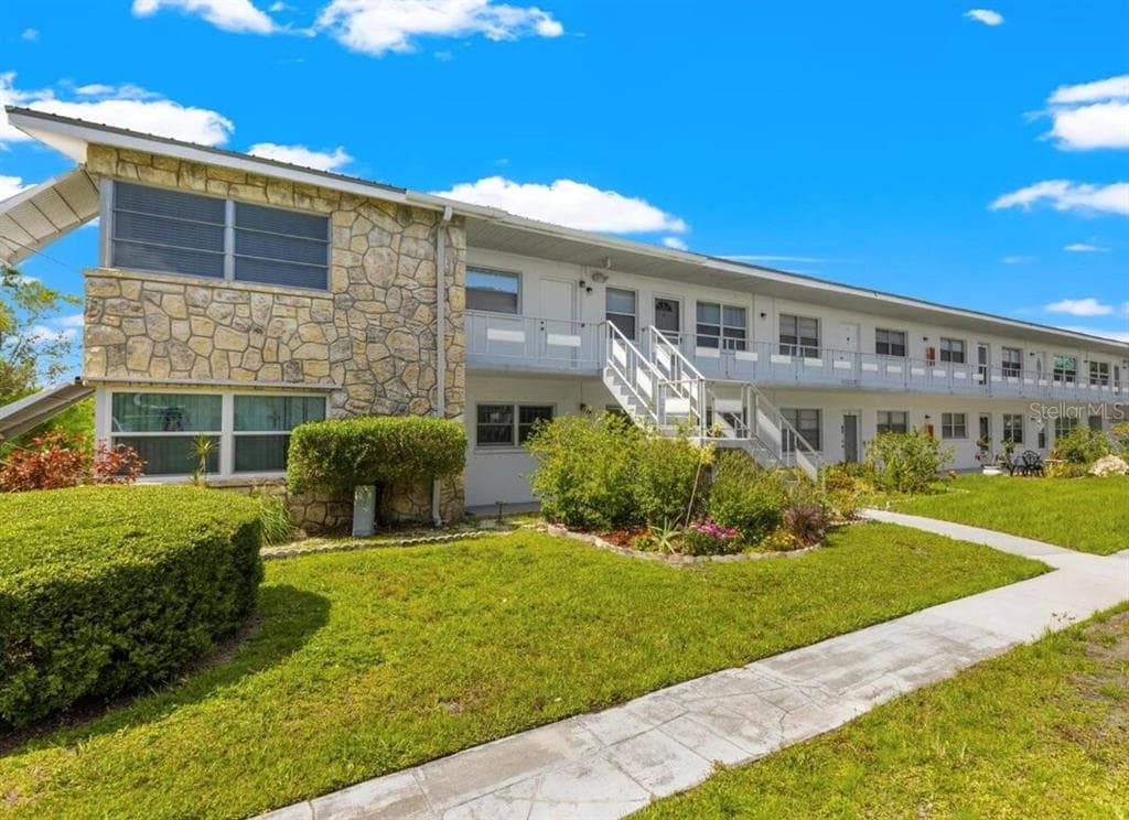 6055 21ST STREET N UNIT 6 ST PETERSBURG, FL 33714