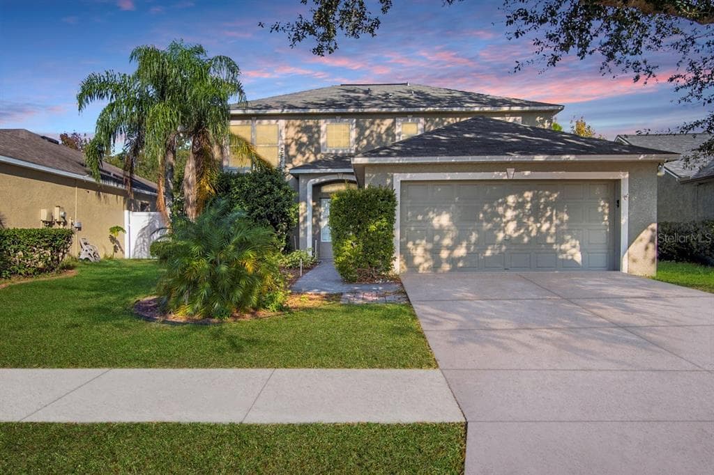 4508 HORSESHOE PICK LANE VALRICO, FL 33594