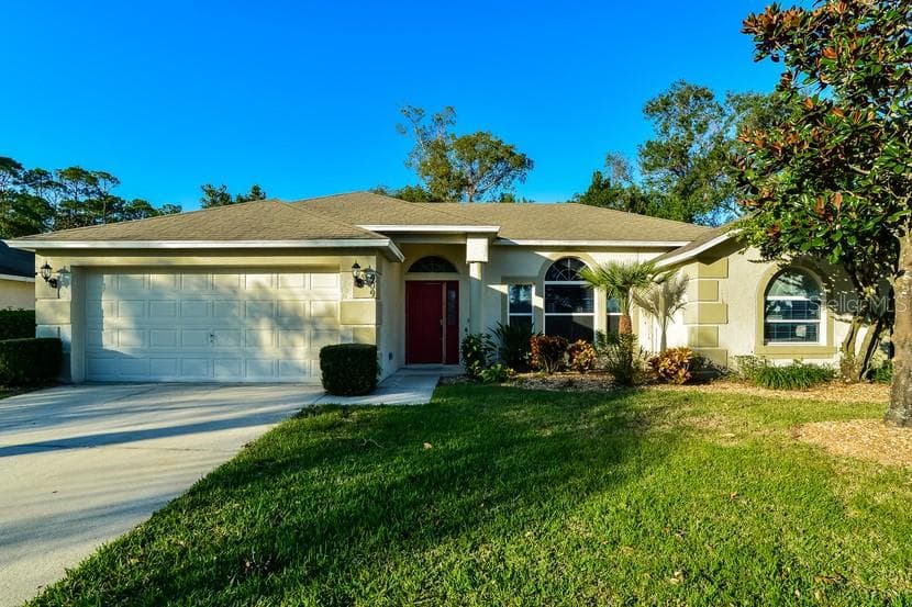 909 LAKE LINDLEY DRIVE N DELAND, FL 32724