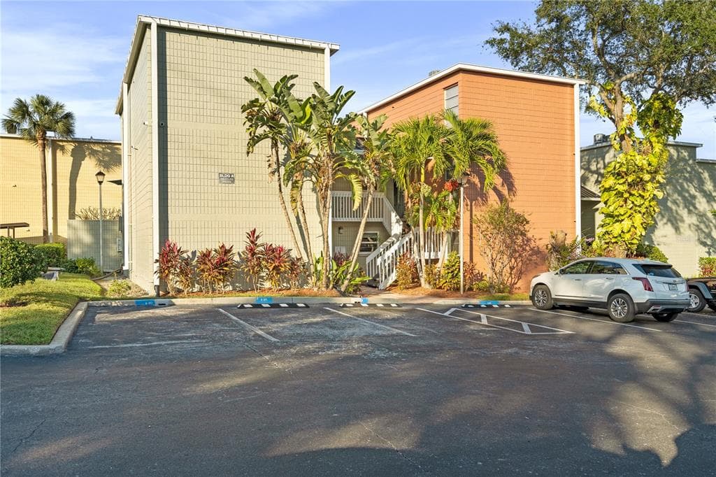 2424 W TAMPA BAY BOULEVARD UNIT A210 TAMPA, FL 33607
