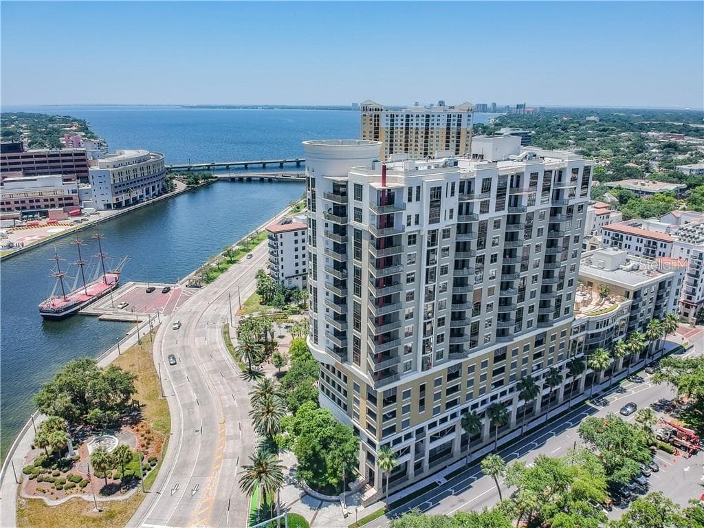 275 BAYSHORE BOULEVARD UNIT 704 TAMPA, FL 33606