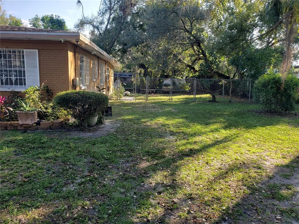 1711 E ANNONA AVENUE TAMPA, FL 33612