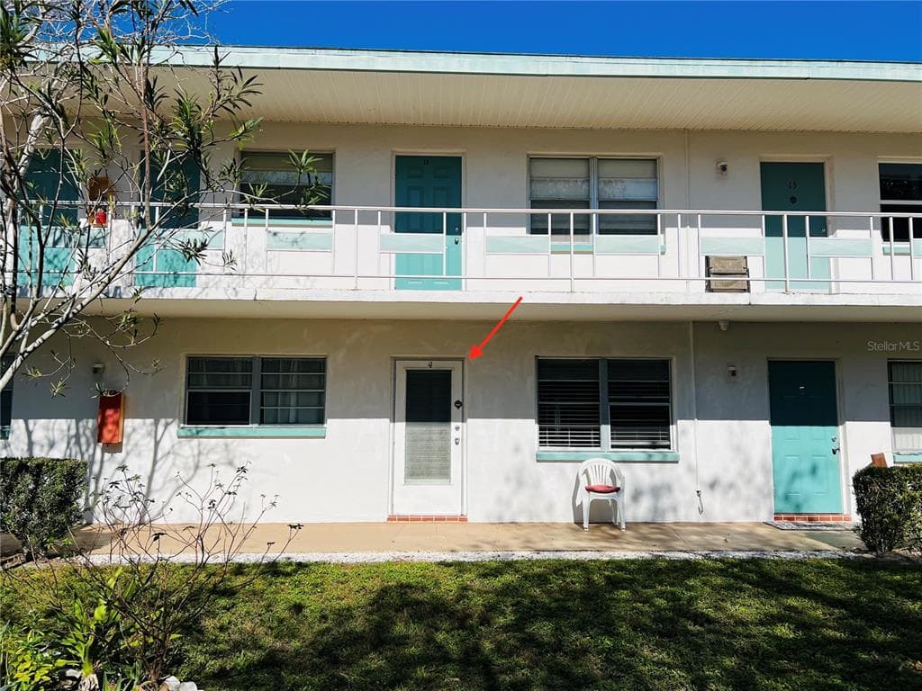 5825 18TH STREET N UNIT 4 ST PETERSBURG, FL 33714