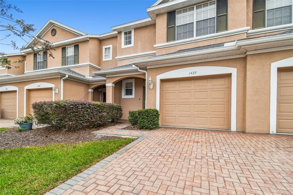 1427 SUMMERGATE DRIVE VALRICO, FL 33594