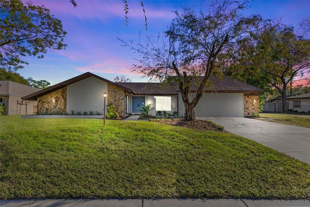 4606 NETHERWOOD DRIVE TAMPA, FL 33624