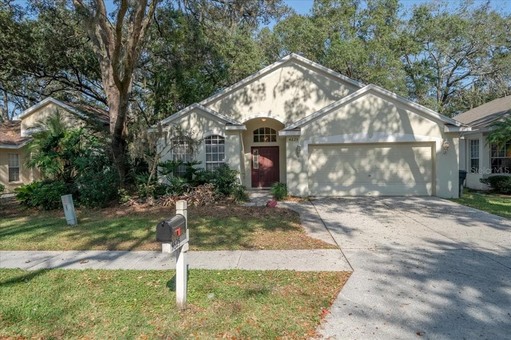 4625 WHISPERING PARK LANE TAMPA, FL 33614