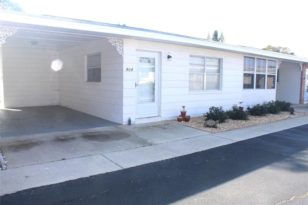 12400 PARK BOULEVARD UNIT 404 SEMINOLE, FL 33772