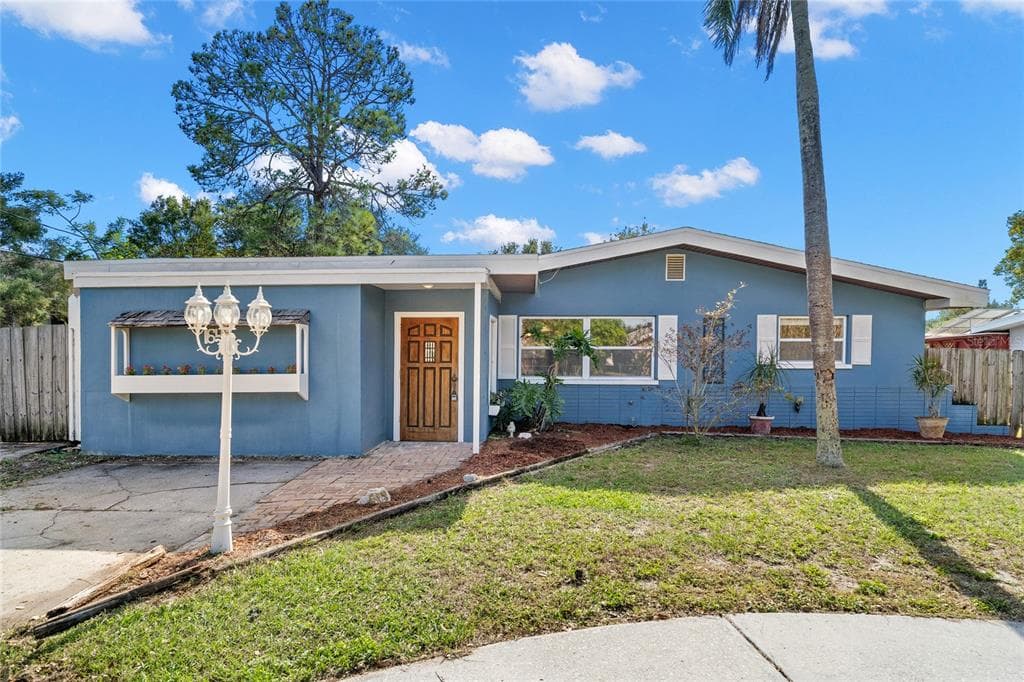 1643 LINWOOD DRIVE CLEARWATER, FL 33755