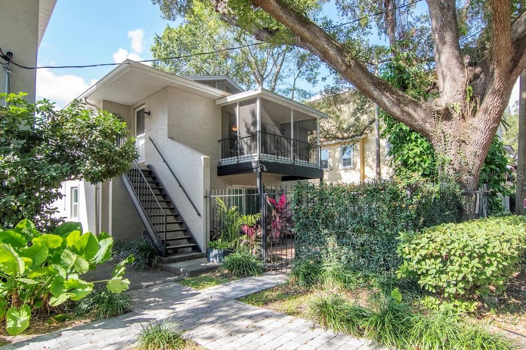 1011 S MOODY AVENUE UNIT 22 TAMPA, FL 33629