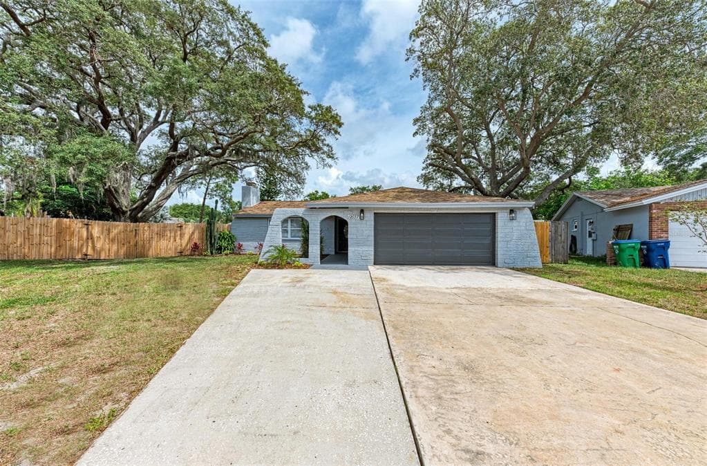 12037 104TH AVENUE SEMINOLE, FL 33778