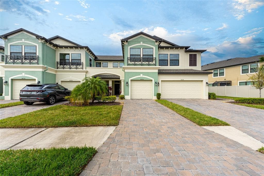 30222 SOUTHWELL LANE WESLEY CHAPEL, FL 33543