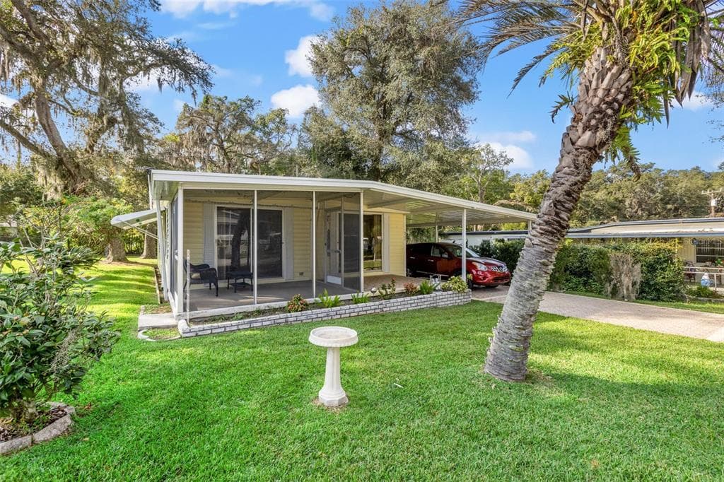 6135 RIDGEWOOD DRIVE ZEPHYRHILLS, FL 33542