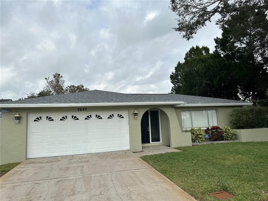 7647 GIBRALTER COURT ST PETERSBURG, FL 33709