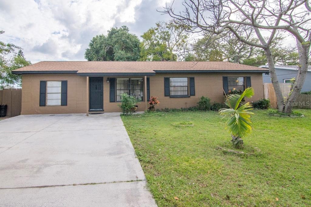 10740 62ND AVENUE N SEMINOLE, FL 33772