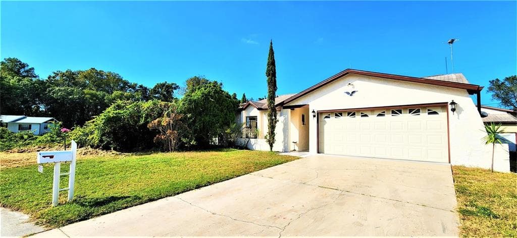 7805 FOXWOOD DRIVE NEW PORT RICHEY, FL 34653