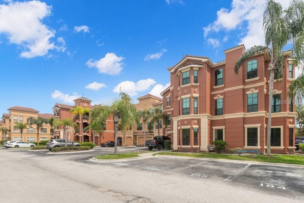 2741 VIA CIPRIANI UNIT 934B CLEARWATER, FL 33764