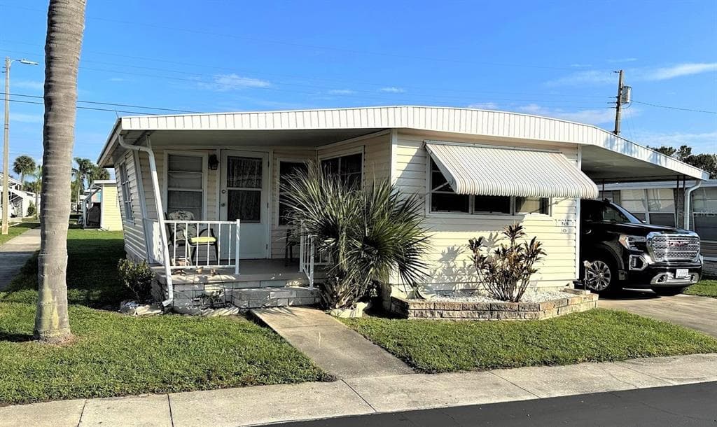 2000 E BAY DRIVE UNIT 65 LARGO, FL 33771