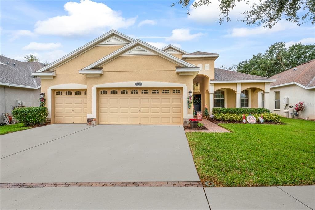 1432 MISTY VALLEY DRIVE BRANDON, FL 33510