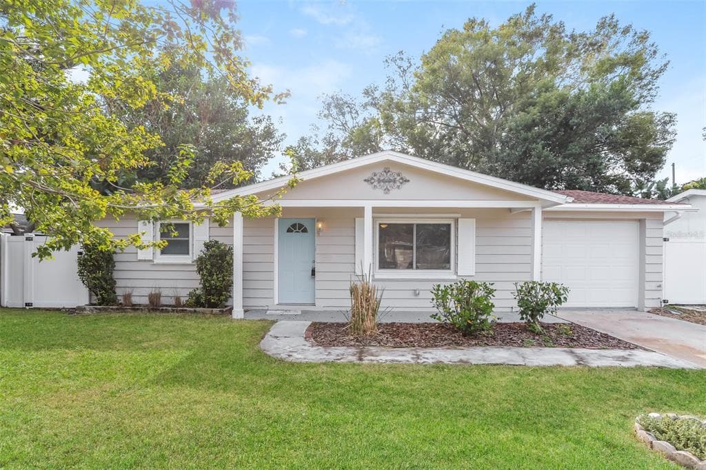 1767 LINWOOD CIRCLE CLEARWATER, FL 33755