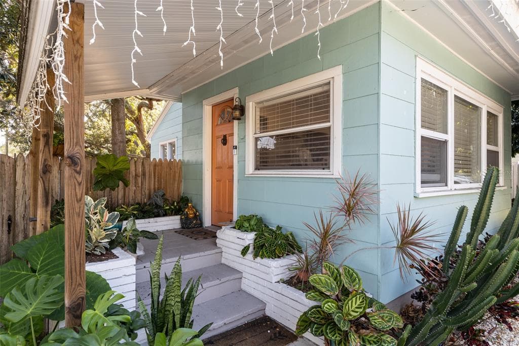 1910 18TH AVENUE N ST PETERSBURG, FL 33713