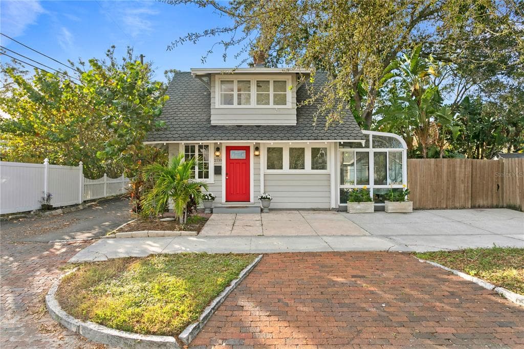 2110 8TH STREET N ST PETERSBURG, FL 33704