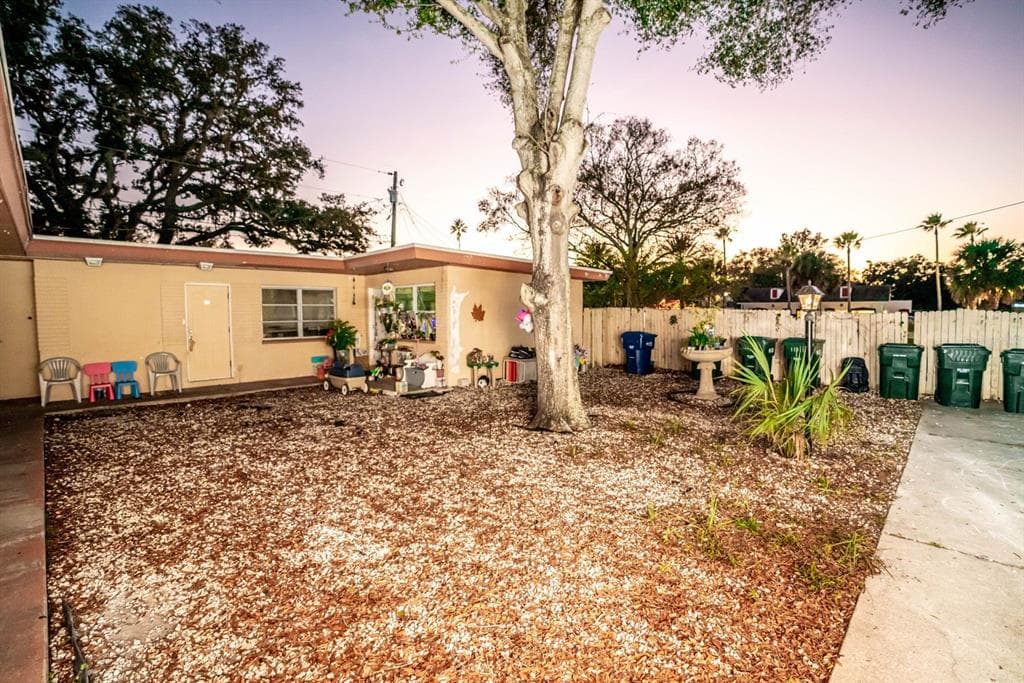 715 16TH AVENUE NW UNIT 2 LARGO, FL 33770