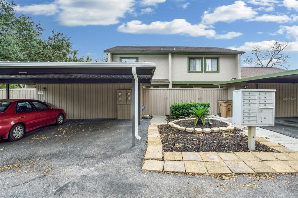 7905 SUGARCANE COURT UNIT 291 TEMPLE TERRACE, FL 33637