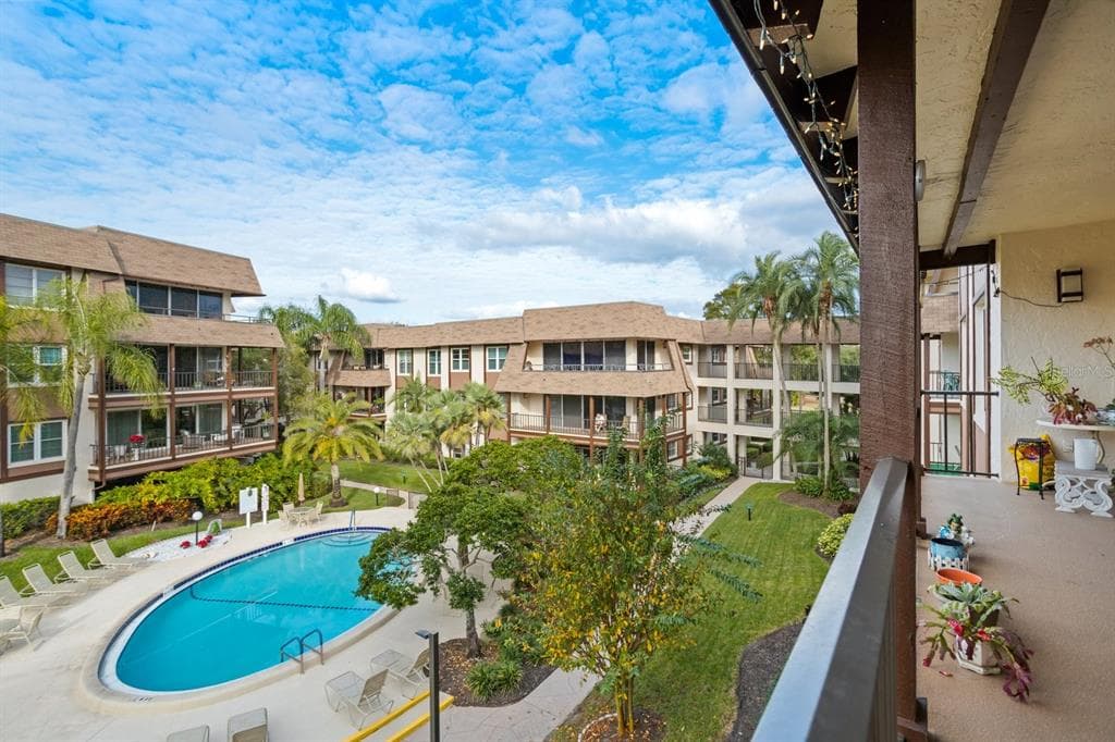 3021 COUNTRYSIDE BOULEVARD UNIT 35A CLEARWATER, FL 33761