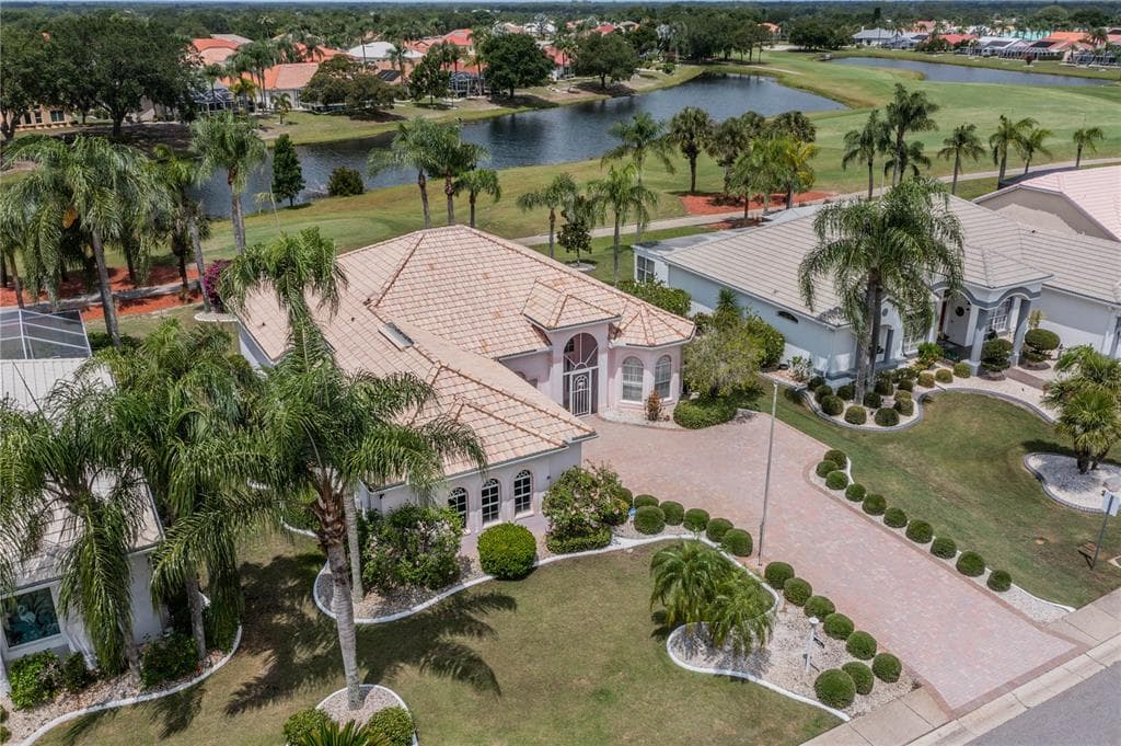 2025 S PEBBLE BEACH BOULEVARD SUN CITY CENTER, FL 33573