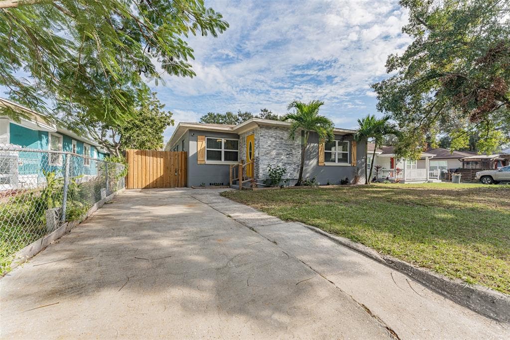3513 N 10TH STREET