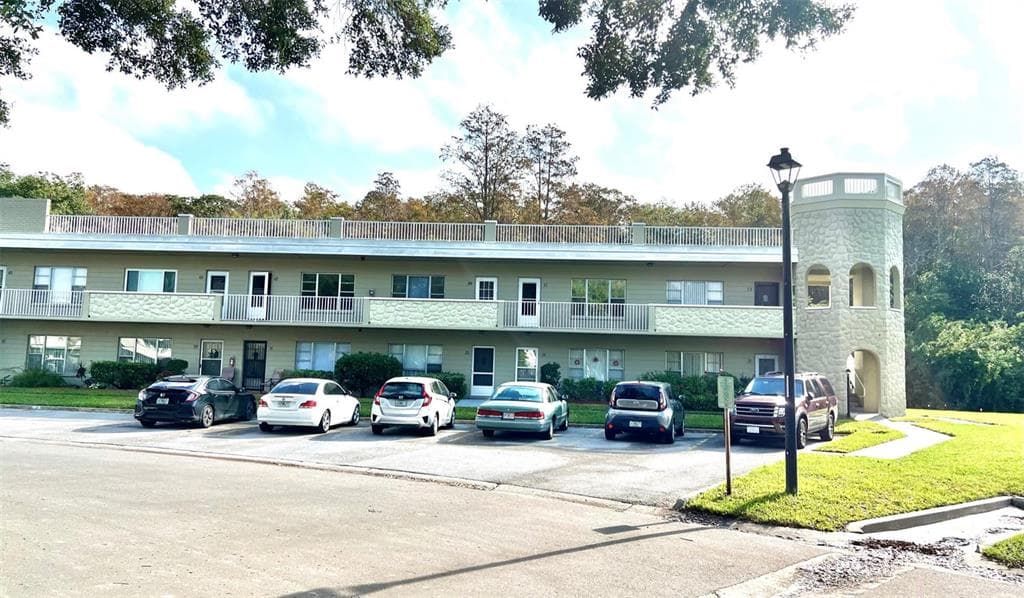 2391 SUMATRAN WAY UNIT 33 CLEARWATER, FL 33763