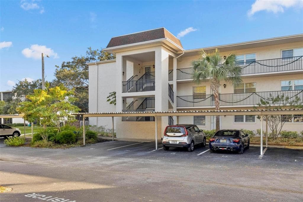 871 NEW YORK AVENUE UNIT 101 DUNEDIN, FL 34698