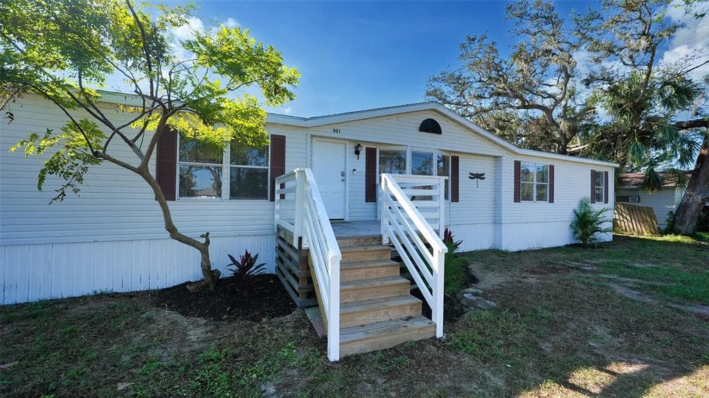 801 PADUA COURT NOKOMIS, FL 34275