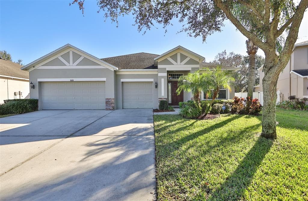1520 RUSHGROVE CIRCLE DOVER, FL 33527