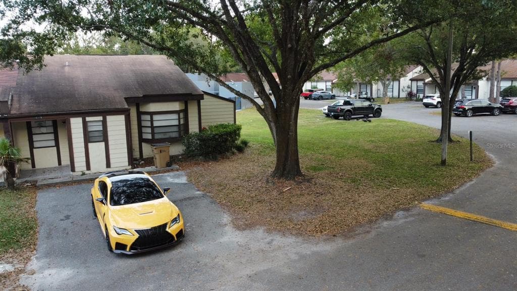 10319 COUNCILS WAY UNIT 1 TEMPLE TERRACE, FL 33617