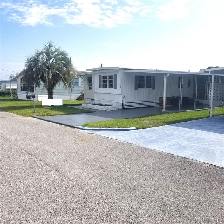 37742 MOSS AVENUE ZEPHYRHILLS, FL 33542
