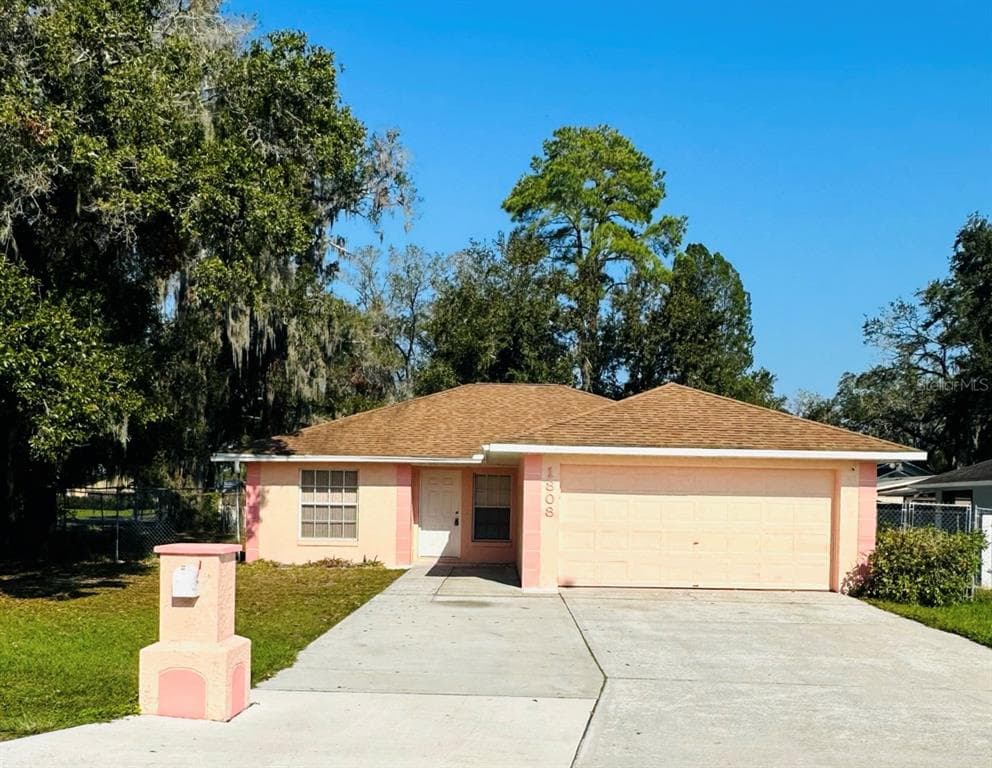 1808 W CHARLOTTE STREET PLANT CITY, FL 33563