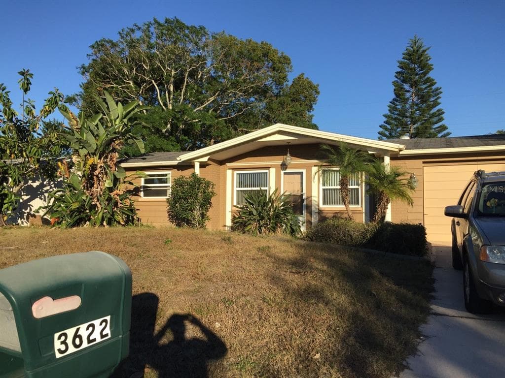 3622 KIMBERLY OAKS DRIVE HOLIDAY, FL 34691