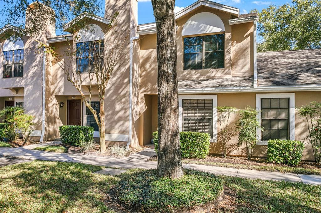 5100 BURCHETTE ROAD UNIT 305 TAMPA, FL 33647