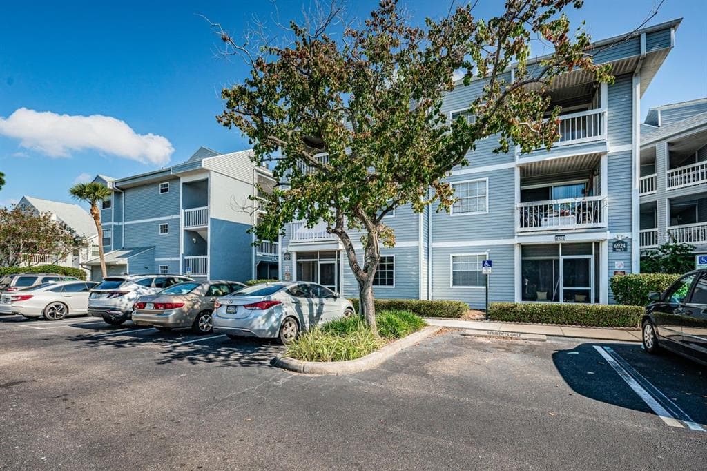 6924 STONES THROW CIRCLE N UNIT 8303 ST PETERSBURG, FL 33710