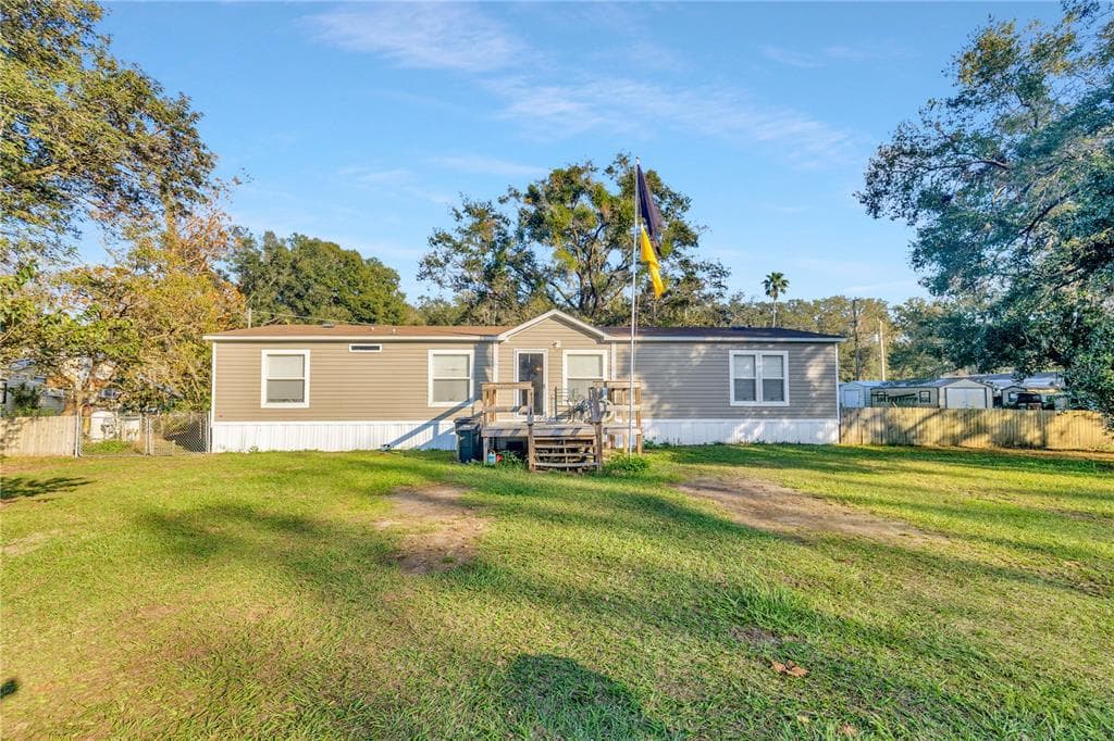 1402 GORDON ROAD PLANT CITY, FL 33566