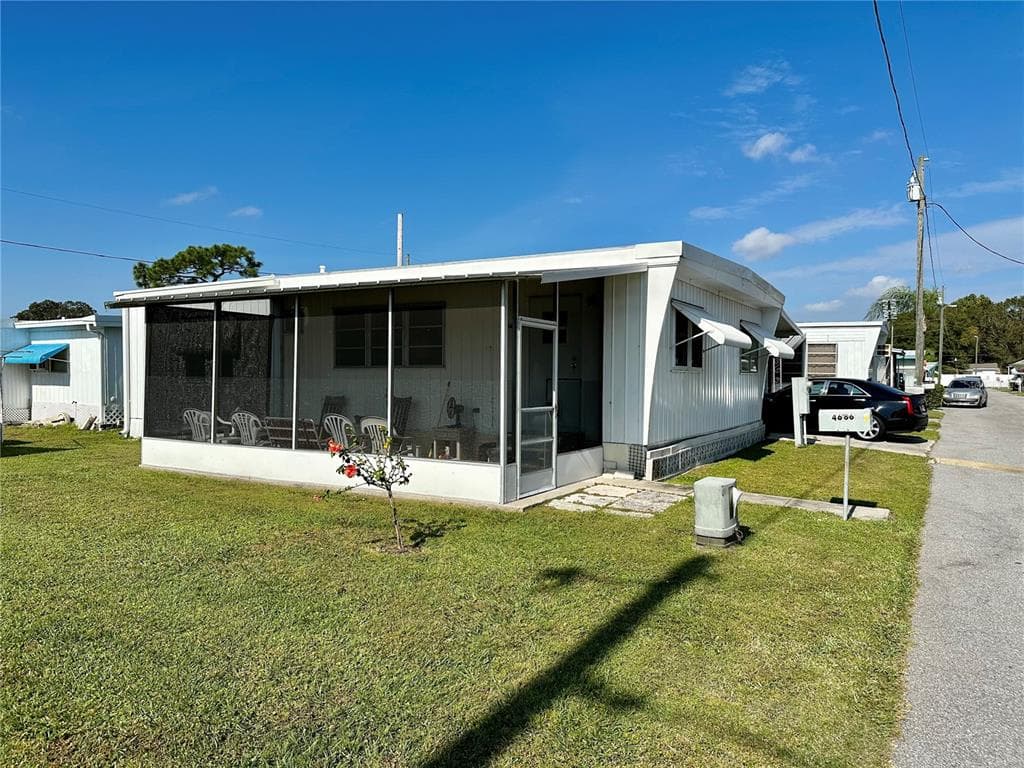 4686 67TH STREET N UNIT 40 ST PETERSBURG, FL 33709
