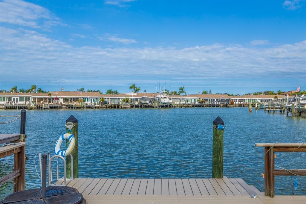 433 BOCA CIEGA POINT BOULEVARD S
