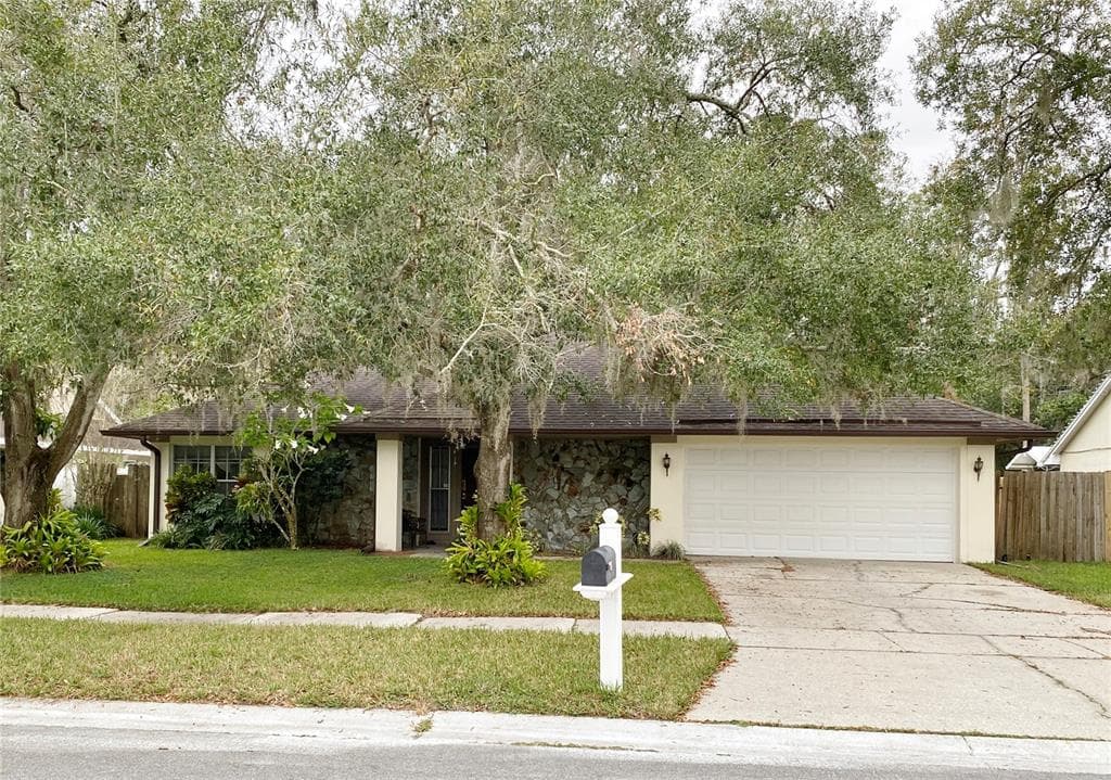 15155 NIGHTHAWK DRIVE TAMPA, FL 33625