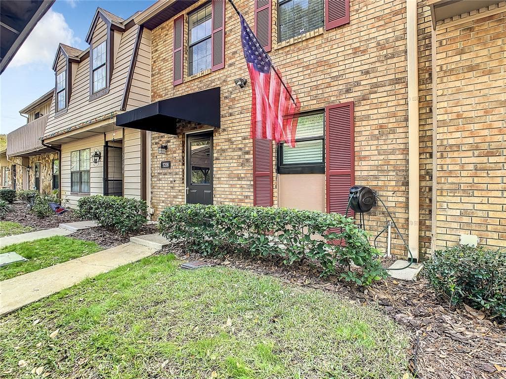 5208 TURNBURY COURT TAMPA, FL 33624