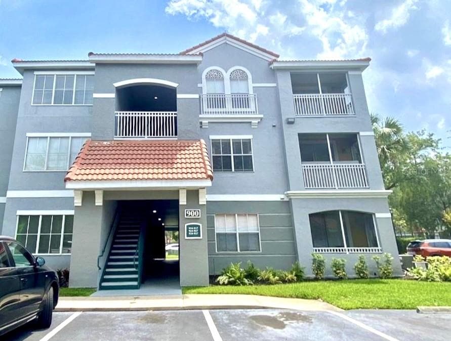 18001 RICHMOND PLACE DRIVE UNIT 936 TAMPA, FL 33647