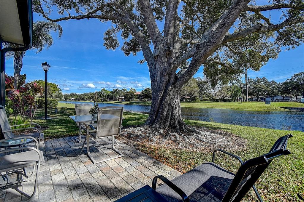 9703 86TH AVENUE UNIT 9703 LARGO, FL 33777