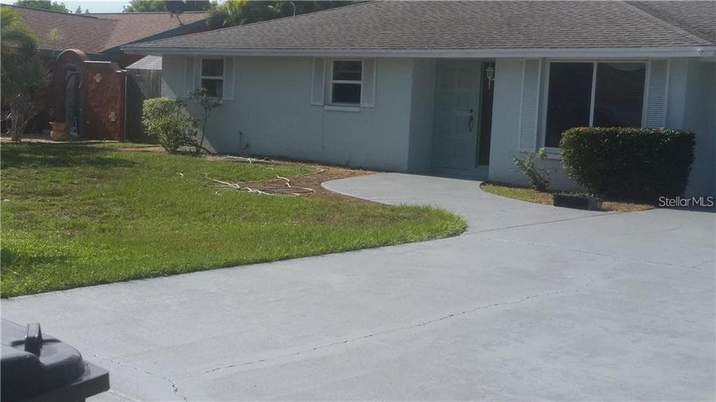 644 FLAMINGO DRIVE APOLLO BEACH, FL 33572