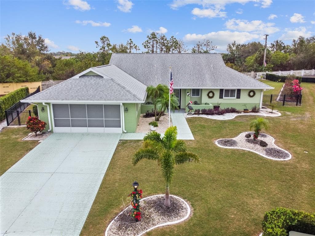 418 S BROCKFIELD DRIVE UNIT 35 SUN CITY CENTER, FL 33573